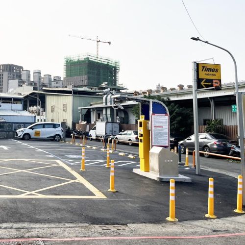 【高雄】Times 高雄重美街停車場