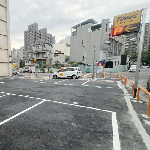【高雄】 Times 高雄文育路停車場